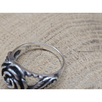 Echt Zilveren ring met een roos